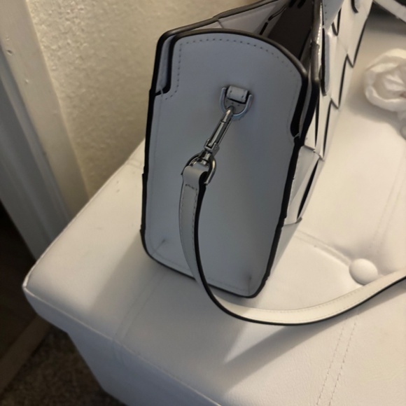 Michael Kors, large white leather handbag new with tags - Picture 9 of 11